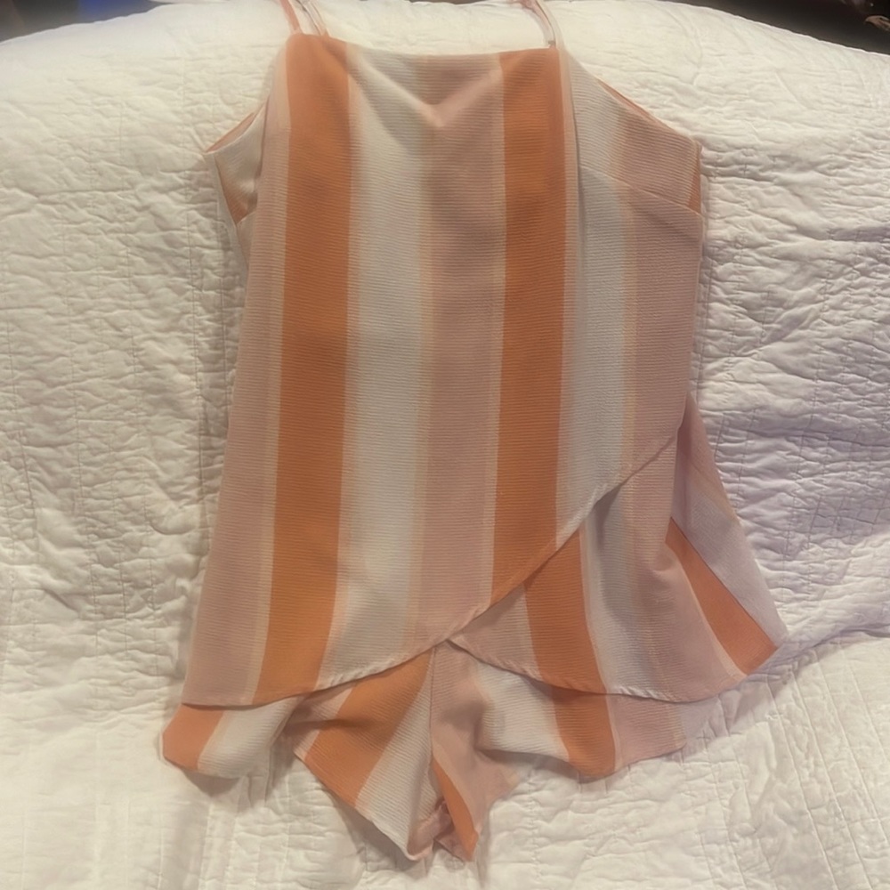 Size larg one piece lined romper